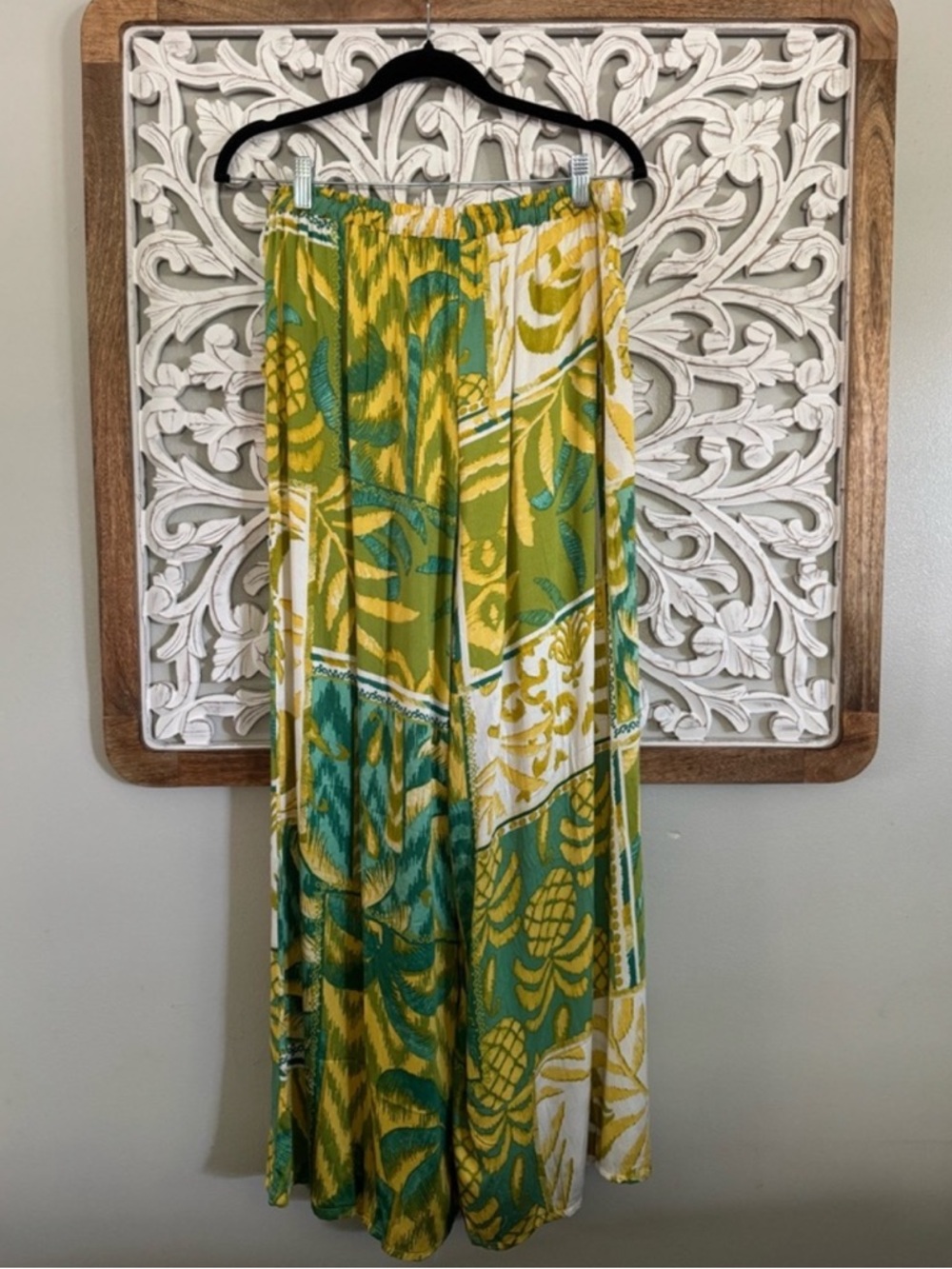 NWT Haute Hippie Wide Leg Pants 🌴 Tropical Resort Luxe | Flowing Statement Pants - Picture 4 of 4